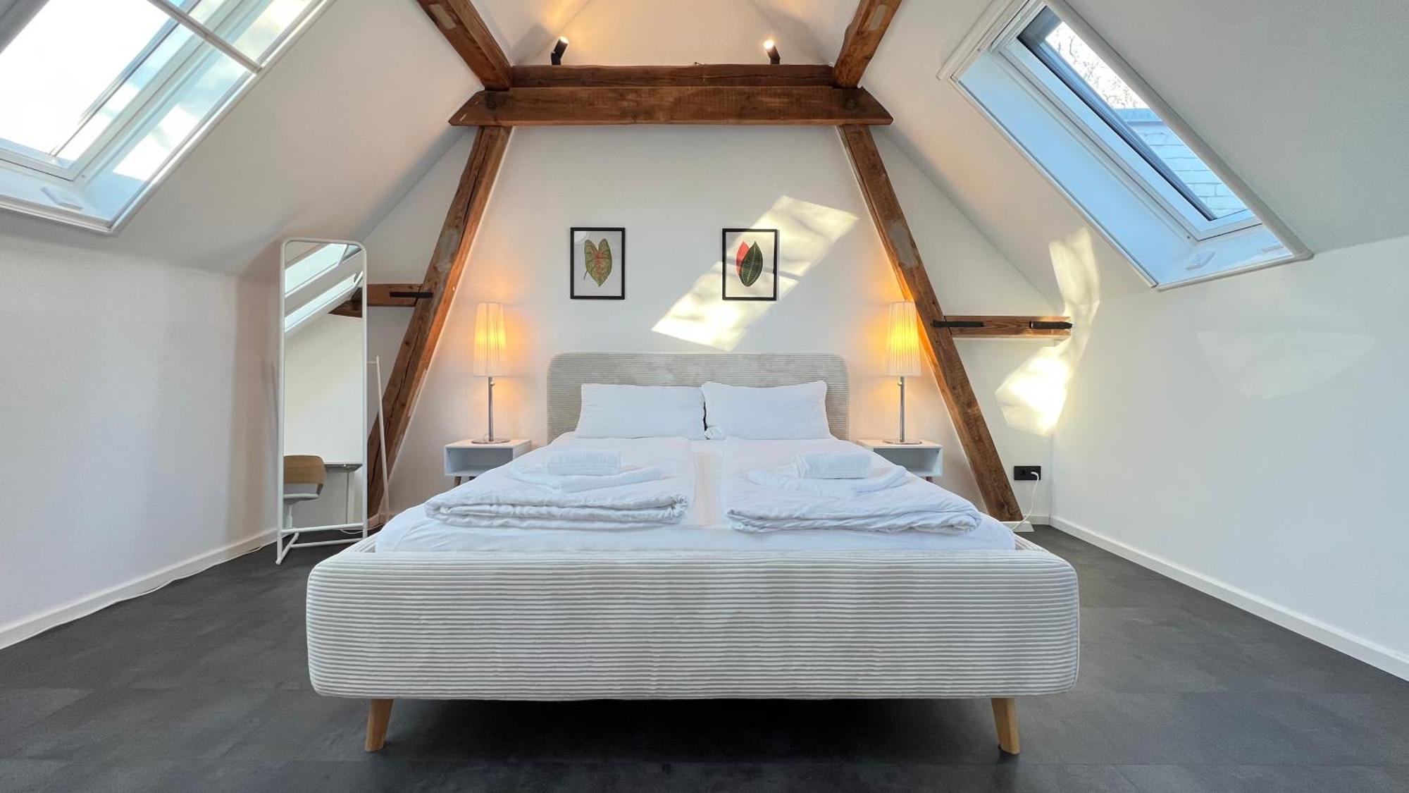 Ludwigshome - Zentrale Lage, Luxusbad, Workspace, Klima Ludwigsburg Bagian luar foto